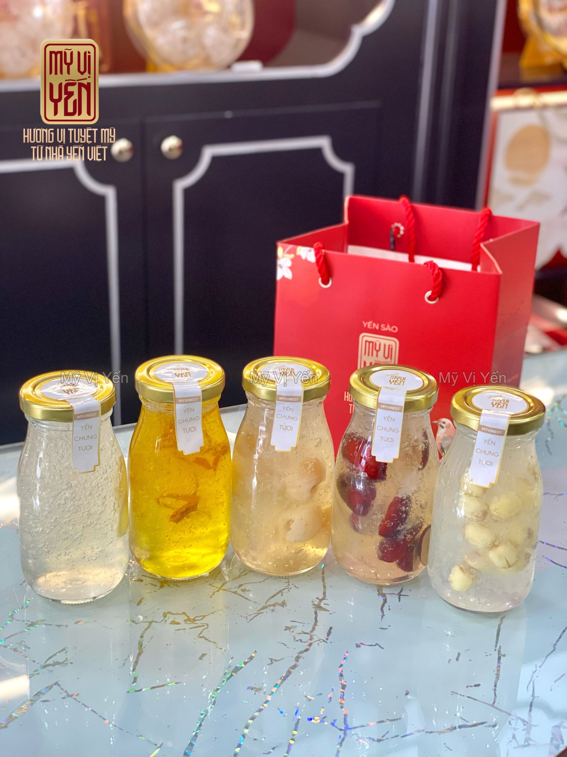 Bị cảm cúm, ho có nên ăn yến sào không? 1 Hu yen chung tuoi My Vi Yen tien dung khi nha co nguoi om