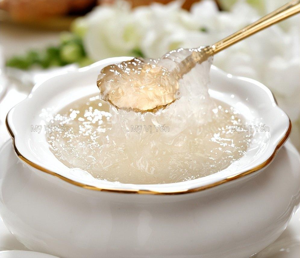 Sau phẫu thuật bao lâu thì ăn được yến sào? 1 Sợi yến chưng chín kỹ, chưng nhạt cho người mới mổ